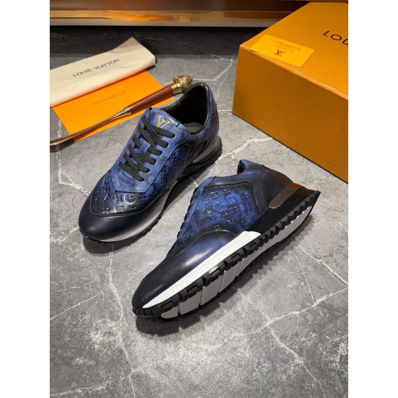 l**is V*t*n sneakers